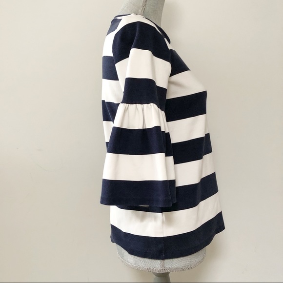 *SOLD* Lauren by Ralph Lauren bell ruffle sleeve top - Picture 2 of 8